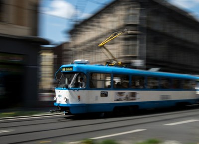 Tramvaj ujela přes dva miliony kilometrů, nyní se promění v kavárnu