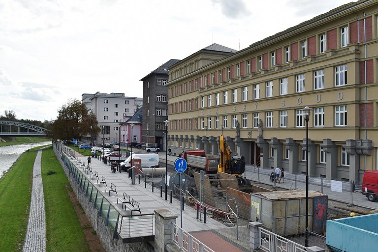 Úpravám břehu Ostravice u Havlíčkova nábřeží předchází rekonstrukce vodovodu  a kanalizace 