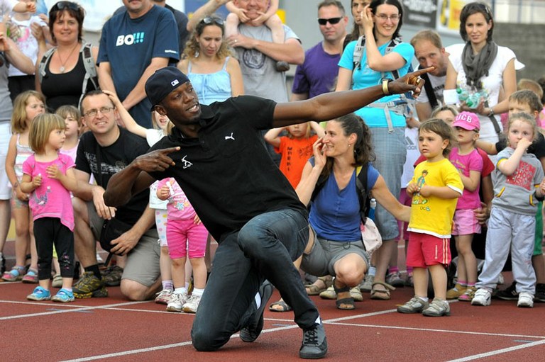 Usain Bolt mezi malými atlety na Čokoládové tretře