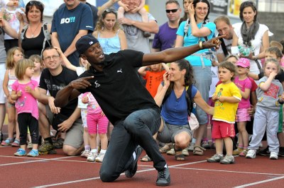 Usain Bolt mezi malými atlety na Čokoládové tretře