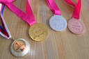 Sada medailí z MČR a mistrovství světa mažoretek.