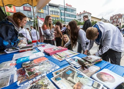 V centru začala tradiční akce Lidé lidem