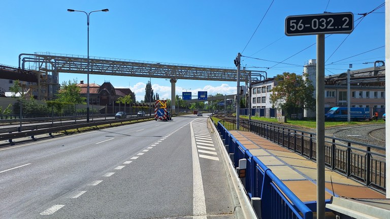 V Místecké ulici současně proběhne oprava dvou mostů