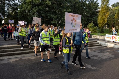 V Ostravě se do celostátního projektu „Pěšky do školy“ zapojí desítky škol 