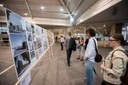Účastníci vernisáže u návrhů havířovského architekta Josefa Kiszky.