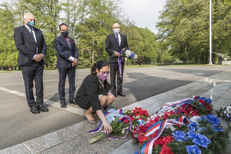 Vzpomínka na osvoboditele Ostravy v Komenského sadech