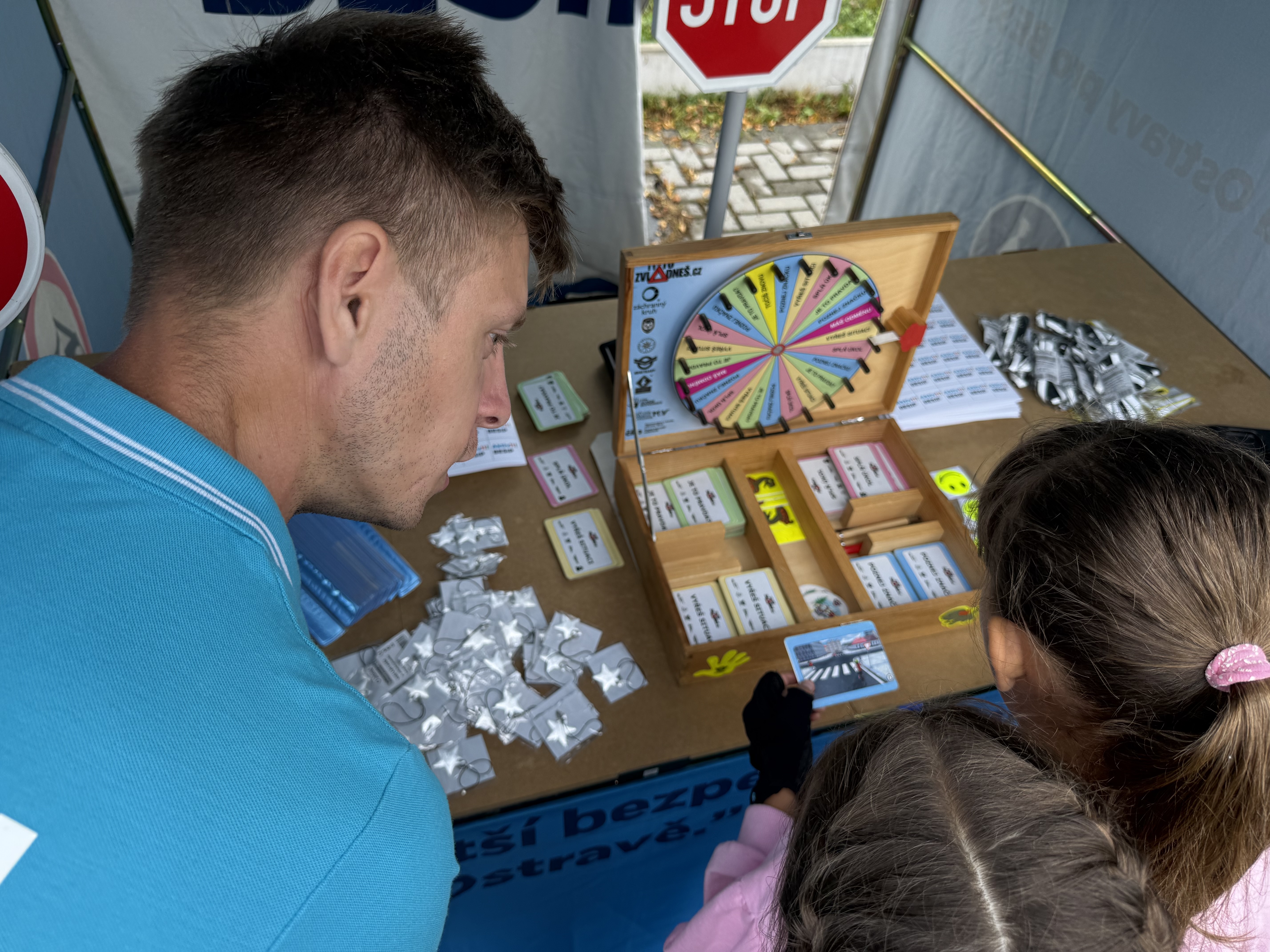 Problematika byla dětem podávána atraktivním způsobem, třeba formou her
