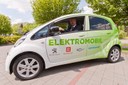 Jízdu elektromobilem vyzkoušel také primátor