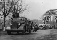 Německý wehrmacht za mostem přes Odru v Petřkovicích 14. 3. 1939