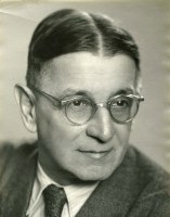 Karel Votava (1884-1962). Sociálnědemokratický novinář, jedna z obětí politických procesů v Ostravě v 50. letech.