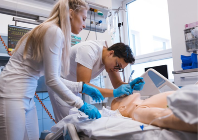 Ostrava’s Medical Faculty opens a new simulation centre