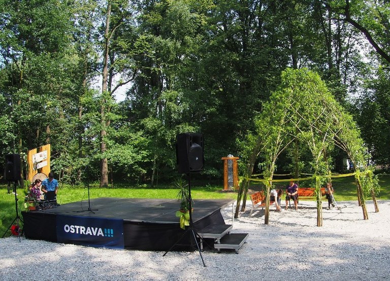 People create “cool space” in the city