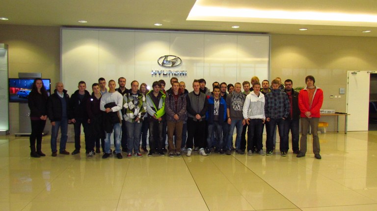 Students of Ostrava secondary schools visited the Hyundai plant in Nošovice