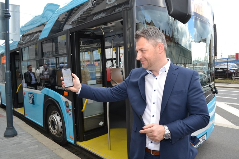 UNLIMITED WI-FI AND NEW APPLICATION FOR PUBLIC TRANSPORT PASSENGERS IN OSTRAVA